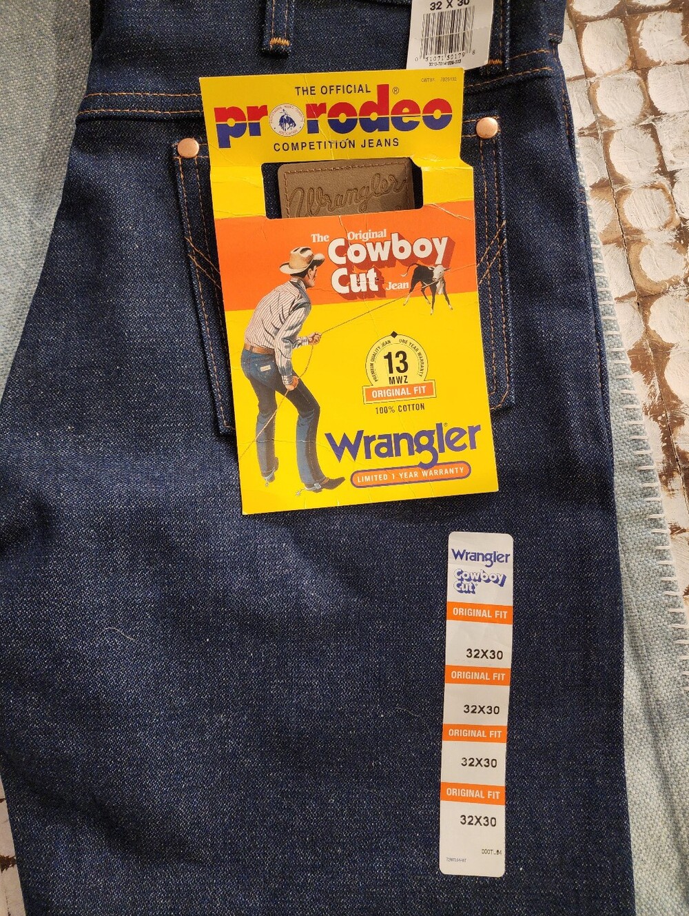 Wrangler Men's Original Fit Jeans - Dark Blue with Tan Stitching SZ 32x30